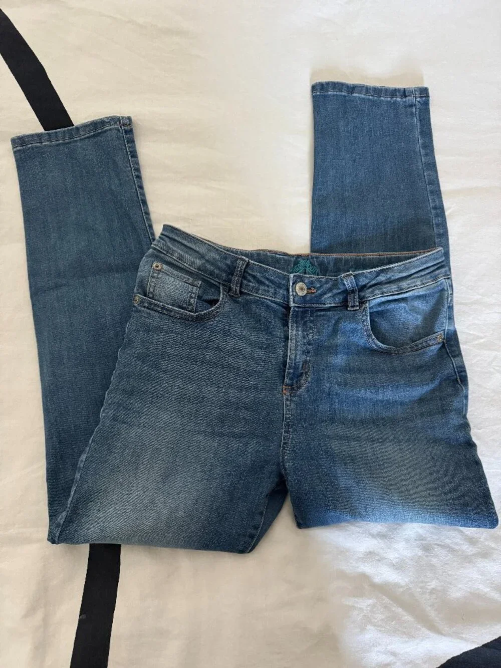 Like New Thereabouts Girls Straight Leg Jeans Sz 14